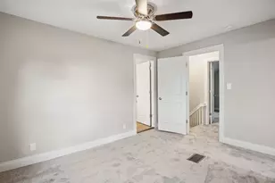 1424 Clark St, Dekalb, IL 60115 - Photo 19