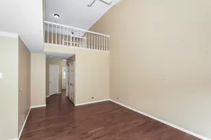 859 Saddlewood Dr, Glen Ellyn, IL 60137 - Photo 9