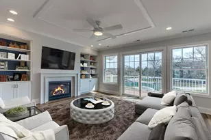 1171 S Eldridge Ln, Elmhurst, IL 60126 - Photo 3