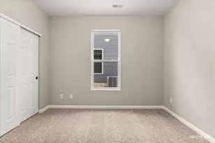 520 S Preston St, Cortland, IL 60112 - Photo 5