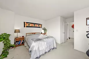 1455 N Sandburg Terrace, Chicago, IL 60610 - Photo 13