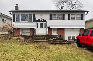 16334 Ridgeland Ave, Tinley Park, IL 60477 - Photo 1