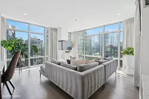 510 W Erie St, Chicago, IL 60654 - Photo 3