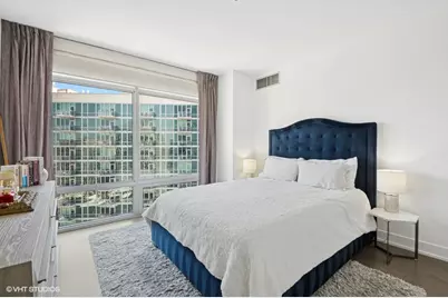 510 W Erie Street #1701, Chicago, IL 60654 - Photo 9