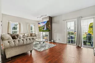 18423 Stone Creek Dr, Hazel Crest, IL 60429 - Photo 3