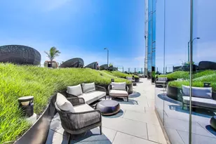 211 N Harbor Dr, Chicago, IL 60601 - Photo 83