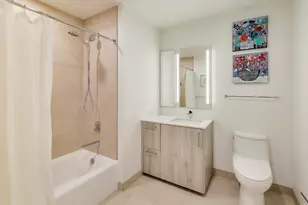 211 N Harbor Dr, Chicago, IL 60601 - Photo 39