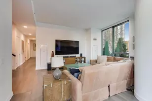 211 N Harbor Dr, Chicago, IL 60601 - Photo 11