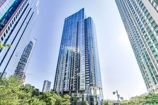 211 N Harbor Dr, Chicago, IL 60601 - Photo 3