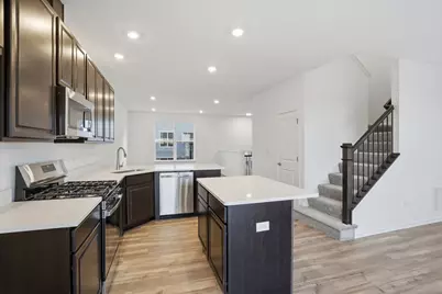 247 Settlers Place, West Dundee, IL 60118 - Photo 3