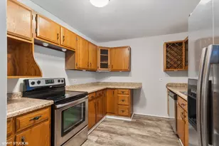 1295 N Sterling Ave, Palatine, IL 60067 - Photo 5