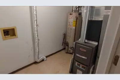 18600 Village West Drive #303, Hazel Crest, IL 60429 - Photo 15