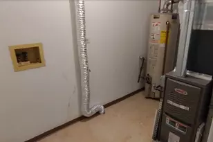 18600 Village West Dr, Hazel Crest, IL 60429 - Photo 15