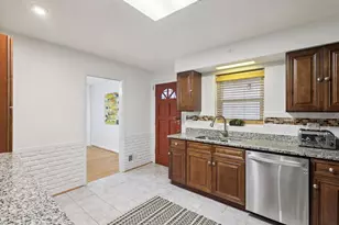 3836 W Estes Ave, Lincolnwood, IL 60712 - Photo 13