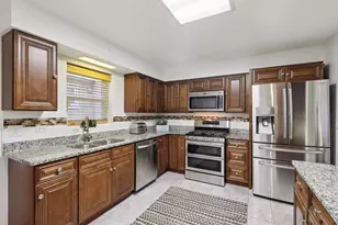 3836 W Estes Ave, Lincolnwood, IL 60712 - Photo 11