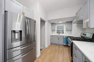 1009 Augusta Ave, Elgin, IL 60120 - Photo 9