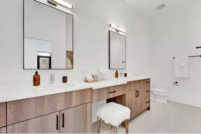 1612 W Hastings Street #201, Chicago, IL 60608 - Photo 11