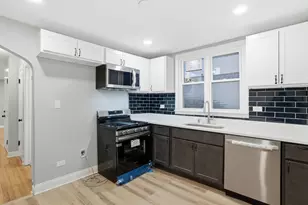 8011 S Dante Ave, Chicago, IL 60619 - Photo 5