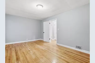 8011 S Dante Avenue, Chicago, IL 60619 - Photo 9