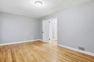 8011 S Dante Ave, Chicago, IL 60619 - Photo 9