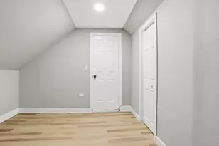 8011 S Dante Ave, Chicago, IL 60619 - Photo 13