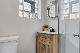 10854 S Union Ave, Chicago, IL 60628 - Photo 11