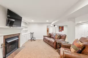 9137 S 88th Ave S, Hickory Hills, IL 60457 - Photo 13