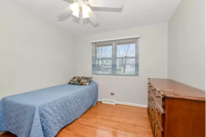 9137 S 88th Avenue S, Hickory Hills, IL 60457 - Photo 9