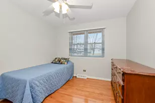 9137 S 88th Ave S, Hickory Hills, IL 60457 - Photo 9