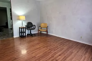 901 S Country Squire Dr, Urbana, IL 61802 - Photo 3