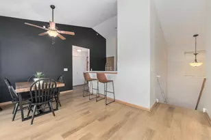 124 Bertram Dr, Yorkville, IL 60560 - Photo 5