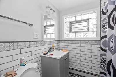 4028 W Waveland Avenue, Chicago, IL 60641 - Photo 19