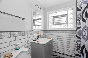 4028 W Waveland Ave, Chicago, IL 60641 - Photo 19