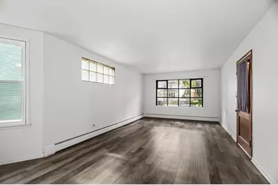 4028 W Waveland Avenue, Chicago, IL 60641 - Photo 3