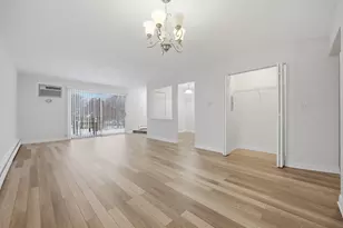 2556 Waterbury Dr, Woodridge, IL 60517 - Photo 3