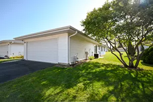 951 Chelsea Ln, Schaumburg, IL 60193 - Photo 17