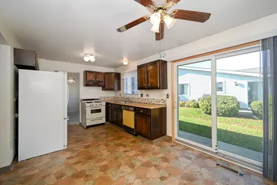 951 Chelsea Lane, Schaumburg, IL 60193 - Photo 7