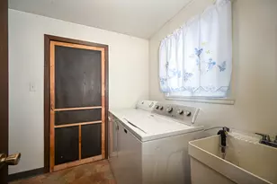 951 Chelsea Ln, Schaumburg, IL 60193 - Photo 11