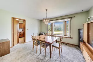 3 Jane Ct, Hawthorn Woods, IL 60047 - Photo 11