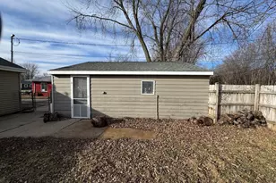 1206 Harvey Dr, Sterling, IL 61081 - Photo 3