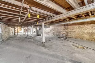 2419 S Albany Ave, Chicago, IL 60623 - Photo 21