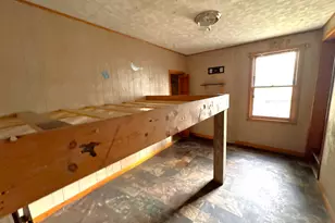 1221 June St, Kewanee, IL 61443 - Photo 5