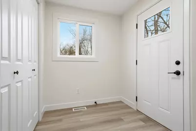 1207 W Walnut Street, Bloomington, IL 61701 - Photo 11