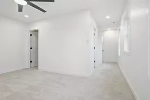 1207 W Walnut St, Bloomington, IL 61701 - Photo 17