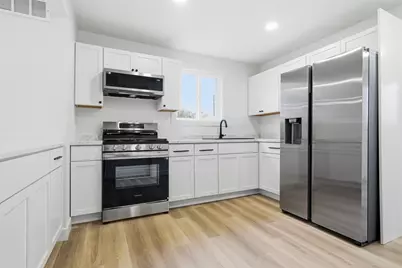 1207 W Walnut Street, Bloomington, IL 61701 - Photo 7