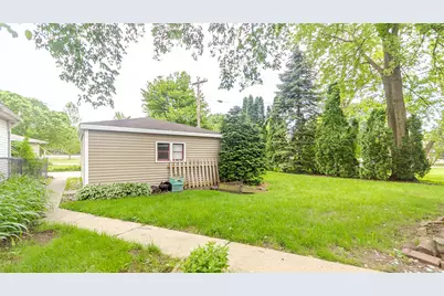 100 Belleplaine Avenue #1, Park Ridge, IL 60068 - Photo 23