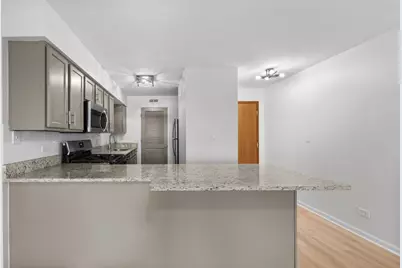 5840 W Lawrence Avenue #405, Chicago, IL 60630 - Photo 7