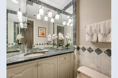 950 N Michigan Avenue #2305, Chicago, IL 60611 - Photo 27