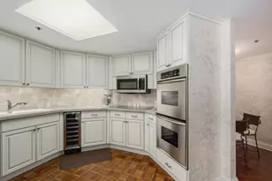 950 N Michigan Ave, Chicago, IL 60611 - Photo 17