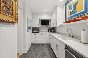 110 S Washington St, Naperville, IL 60540 - Photo 9